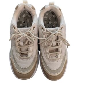 Stylish Women's Cream and Tan Sneakers